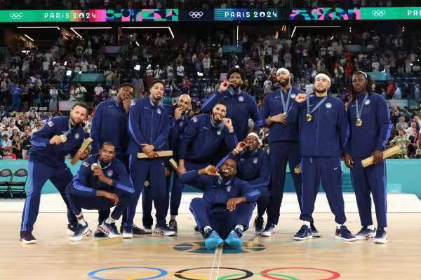 Det amerikanske drømmehold for mænd i basketball byder velkommen til det femte olympiske mesterskab i basketball for mænd